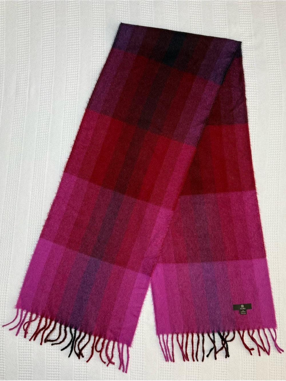 TUMI 100% Baby Alpaca Wool Plaid Scarf Pink Magenta Purple Fringed Made In Peru